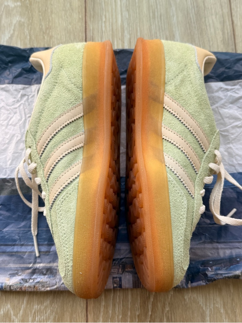 adidas gazelle White and Green sneakers - Picture 2 of 4